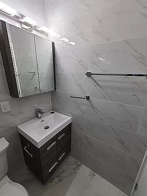 5th image of 31-16 38th St #2B