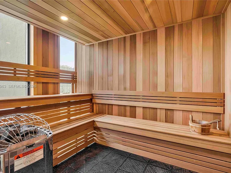 1642 NE 1st Ave #2114 — Photo 9