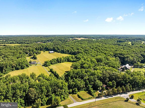 3rd image of 1524 Governor Bridge Rd