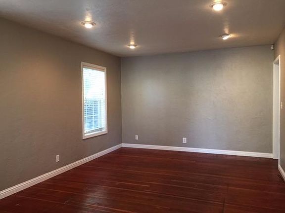 4th image of 715 Lincoln Ave