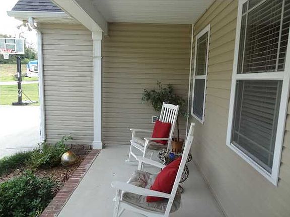 4th image of 59 Calvary Ct