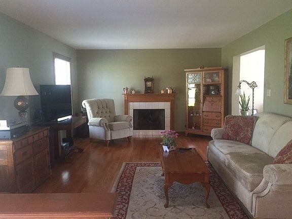 2nd image of 506 Tulip Cir