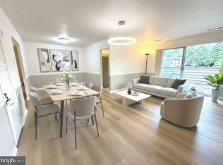 19425 Brassie Pl APT 303, Gaithersburg, MD 20886