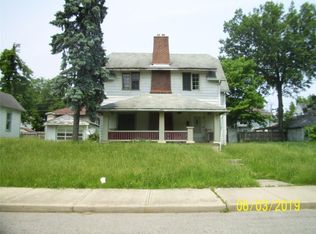 910 W 9th St, Anderson, IN 46016