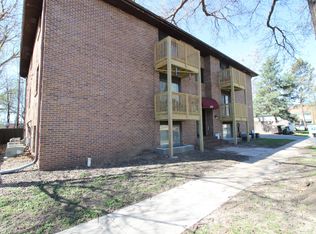 2527 H St APT 10, Lincoln, NE 68510