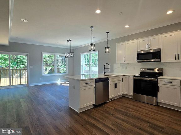 3rd image of 259 Arundel Rd