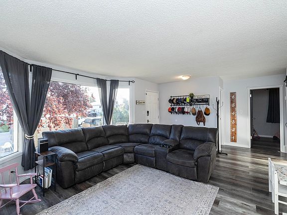 4th image of 5026 52nd St
