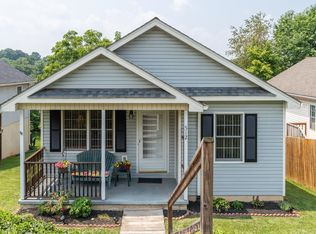512 C St, Staunton, VA 24401