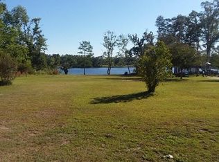 W Lakeview Dr, Wewahitchka, FL 32465