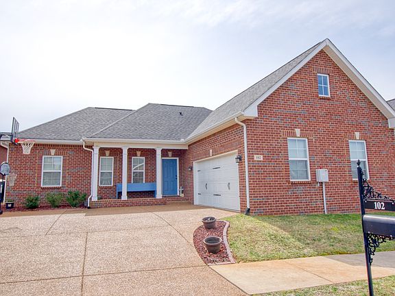 3rd image of 102 Cottage Trce