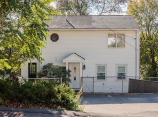 31 Tinson Rd, Quincy, MA 02169