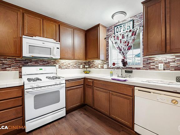 5th image of 714 Hayden Ave