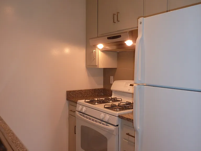 1144 Edwards St #D — Photo 3