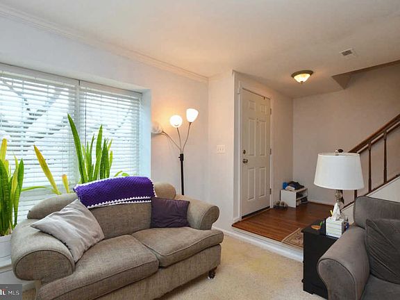2nd image of 189 Saint Johns Sq