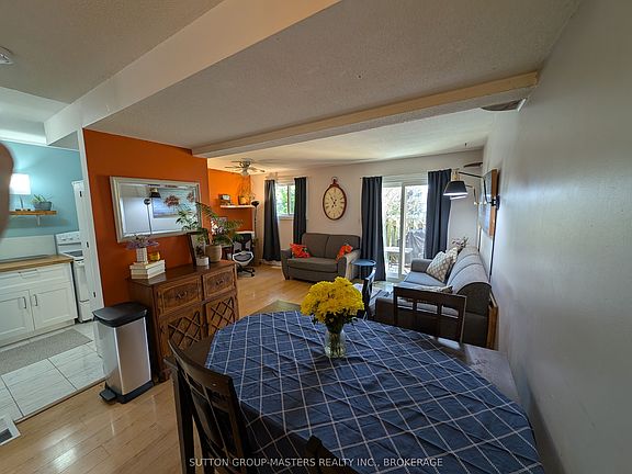 3rd image of 827 Datzell Ln #77