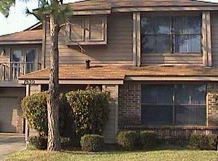 7830 La Rochelle Cir, Houston, TX 77071