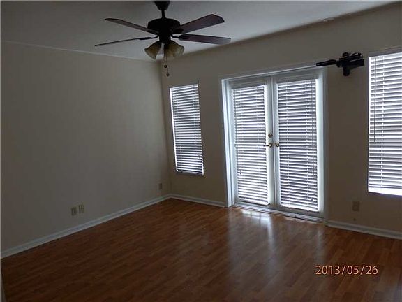 2nd image of 10960 NW 28th St