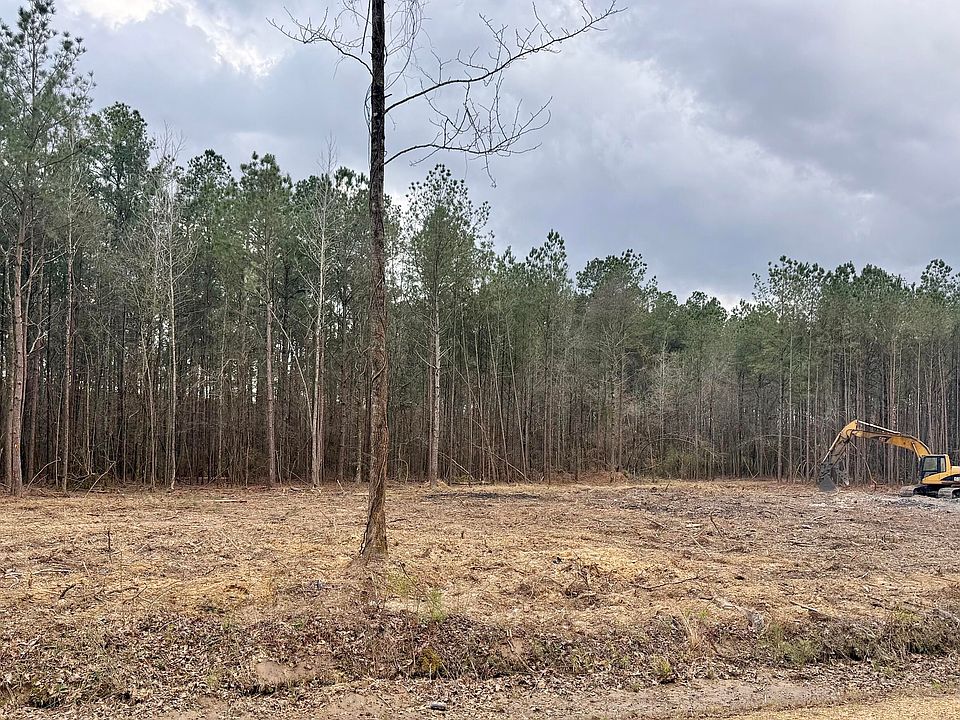 1st image of 4 Mike Parra Rd