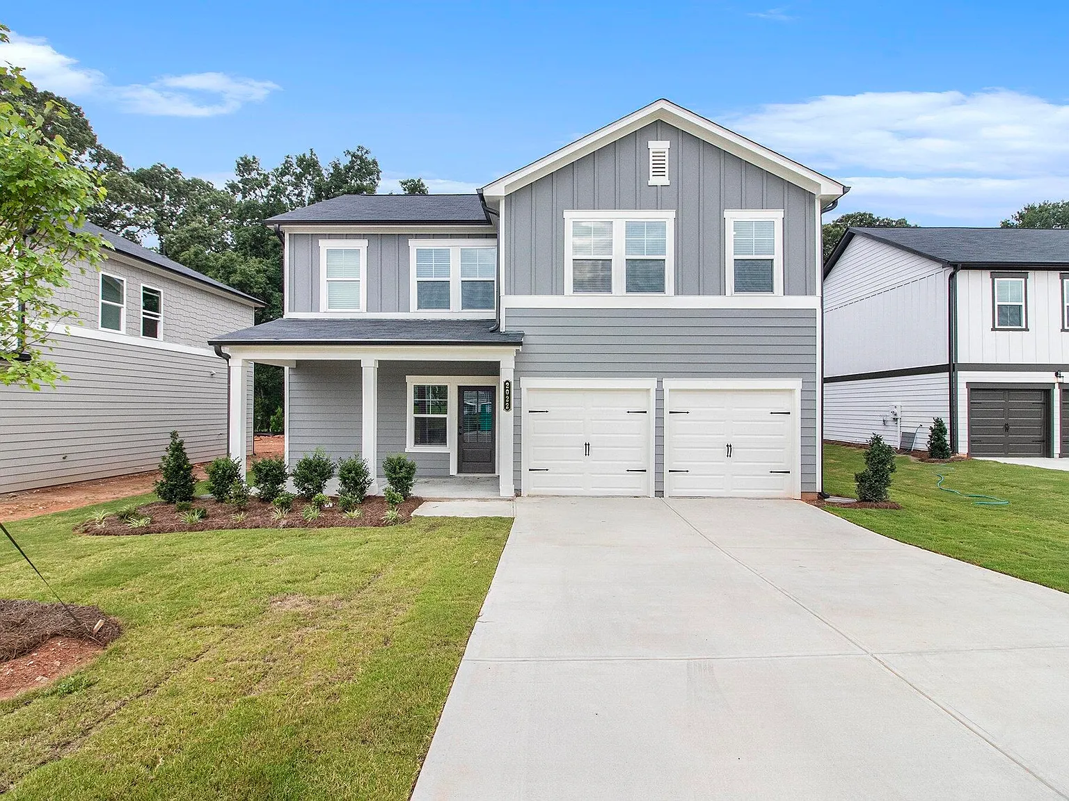 4 bed, 2.5 bath, 2006 sqft, $2,350 — Photo 1