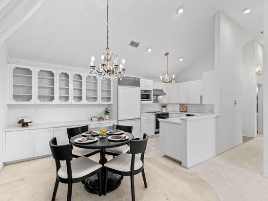 7200 Cahill Rd APT 308, Edina, MN 55439