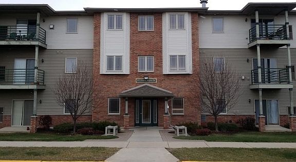 3rd image of 102 Prairie Heights Dr APT 113
