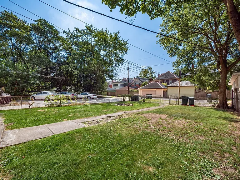 89 E Patterson Ave — Photo 25