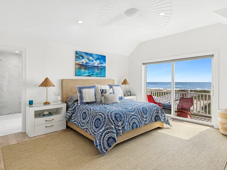 829 Dune Rd — Photo 16