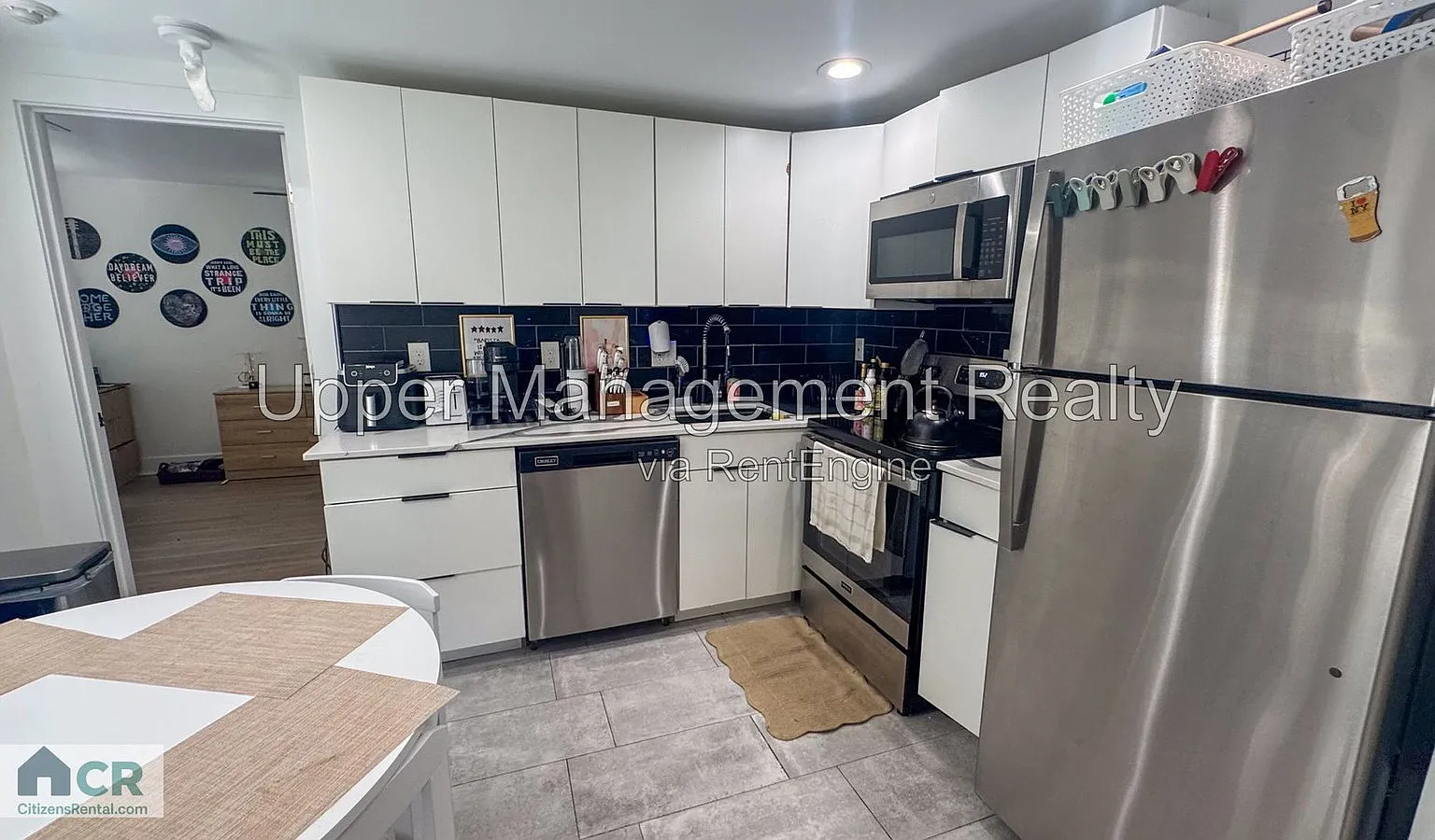 4 bed, 2.0 bath, $7,400 — Photo 3