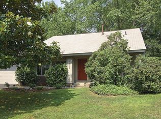 6906 Vantage Dr, Alexandria, VA 22306