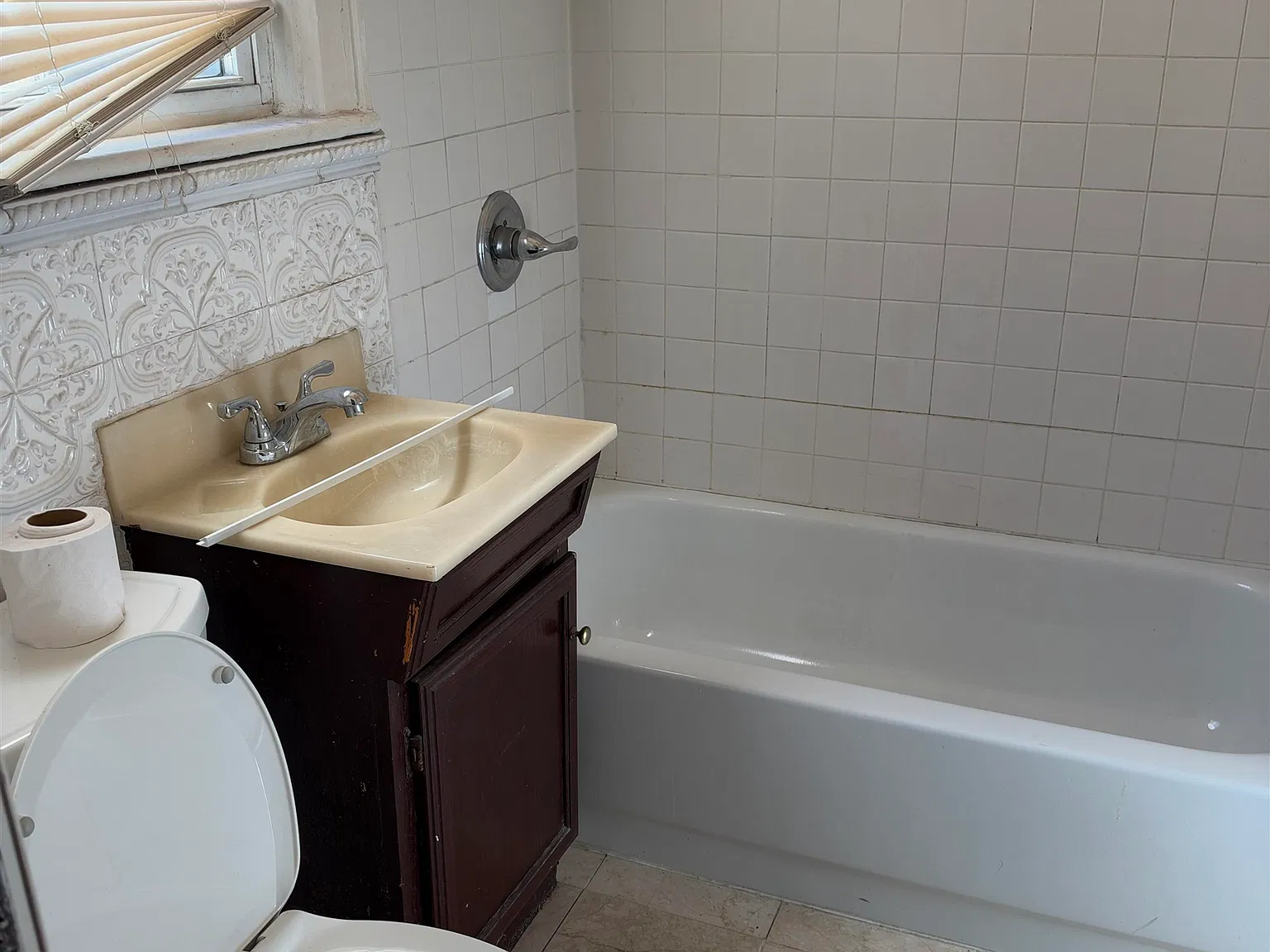 2 bed, 1.0 bath, $1,850 — Photo 3