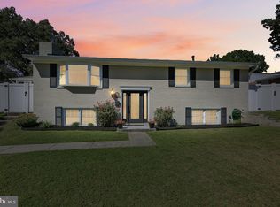 8252 Fenton Ln, Pasadena, MD 21122