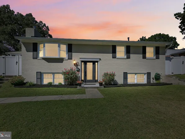 8252 Fenton Ln, Pasadena, MD 21122