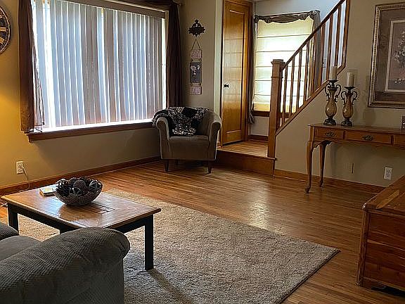 4th image of 22 Briarhill Dr