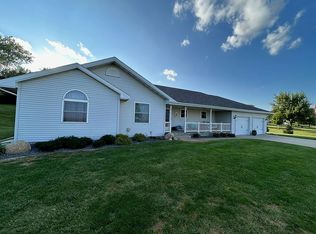 85581 570th Ave, Wayne, NE 68787