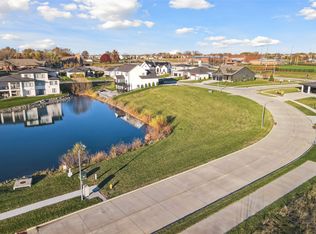 1060 Myles Ct, Waukee, IA 50263