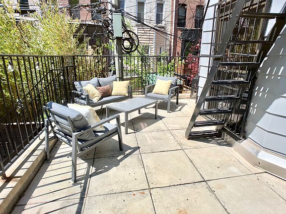 2nd image of 364 Park Pl #1