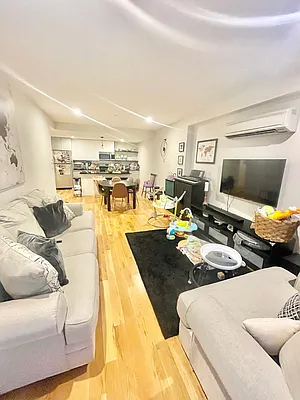 Rented by Lodger Corp | media 19