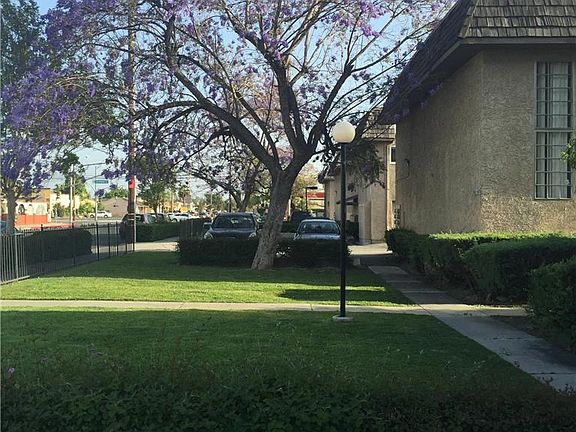 3rd image of 4413 1/2 Merced Ave