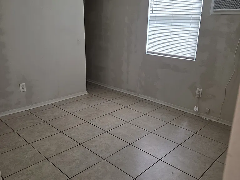 2810 Anthony St #B — Photo 7