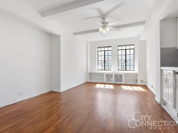 25 Tudor City Place image 1 of 11