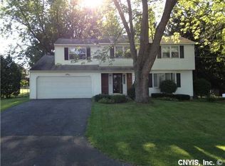 7860 Elwill Rd, Cicero, NY 13039