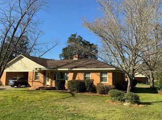 34 Burketts Ferry Rd, Hazlehurst, GA 31539
