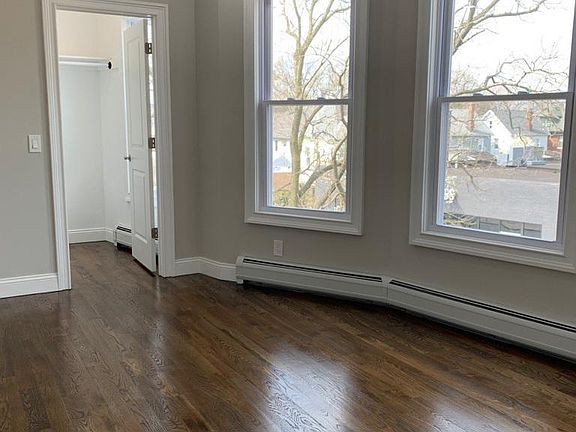 3rd image of 500 Kearny Ave APT 2