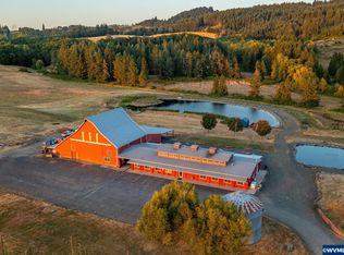 10280 NE Abbey Rd, Carlton, OR 97111