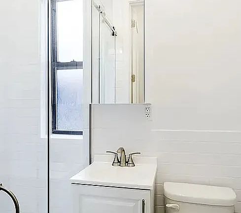 4th image of 277 W 11th St APT 3F