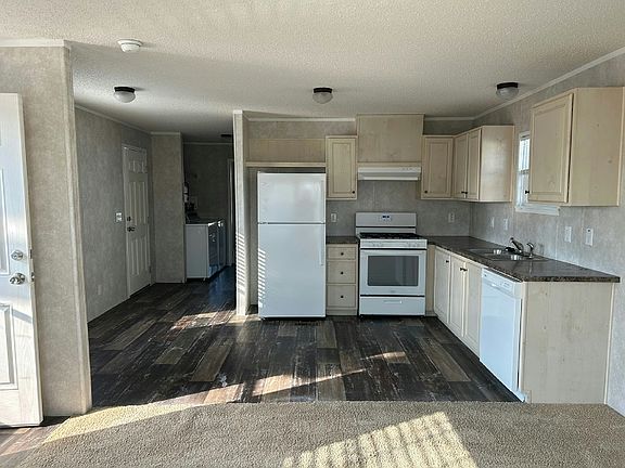 3rd image of 49608 Pine Dr #33
