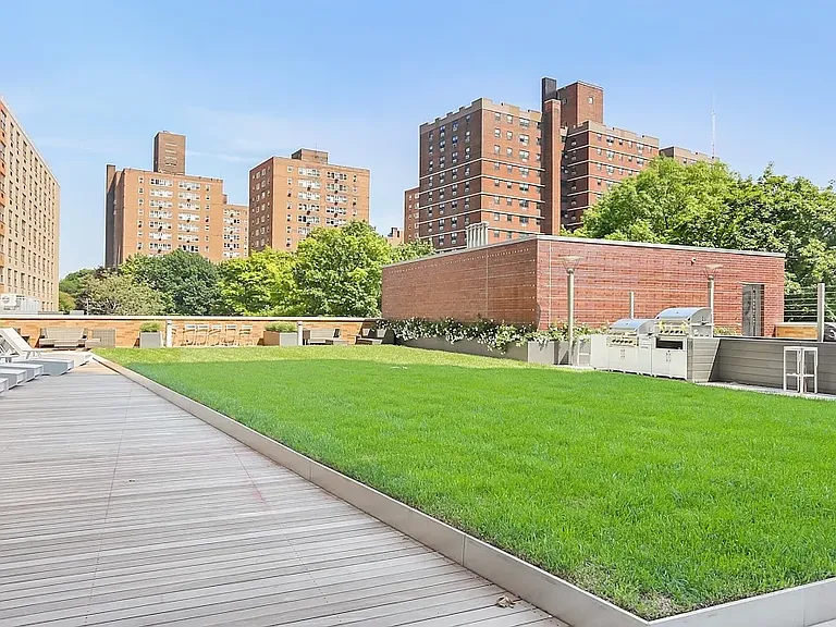 180 Myrtle Ave #11C — Photo 8