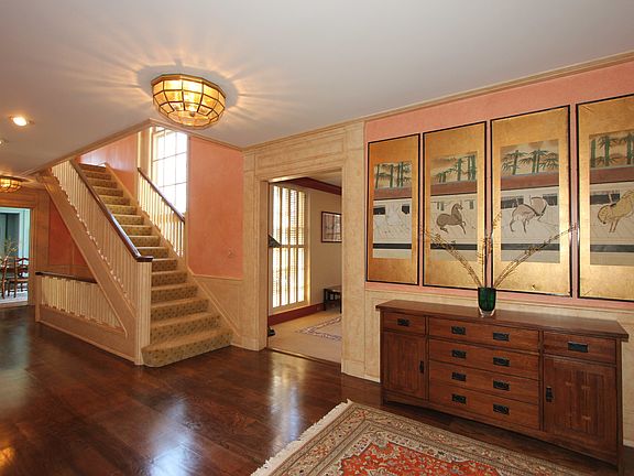 3rd image of 1010 Franklin Ave