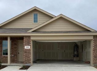 905 Wildflower St, Ennis, TX 75119