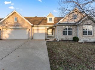 7854 Pinetop Dr, Saint Louis, MO 63129